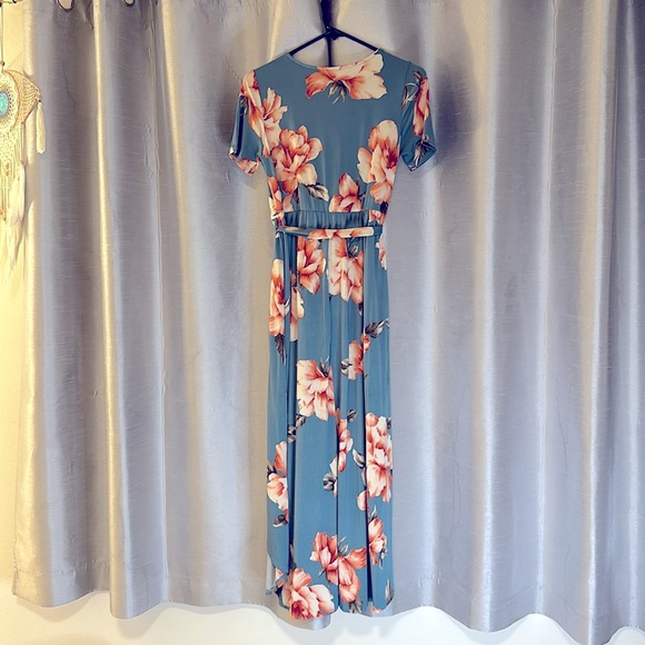 Pinkblush Maternity Floral Wrap V-Neck Dress - Picture 4 of 4